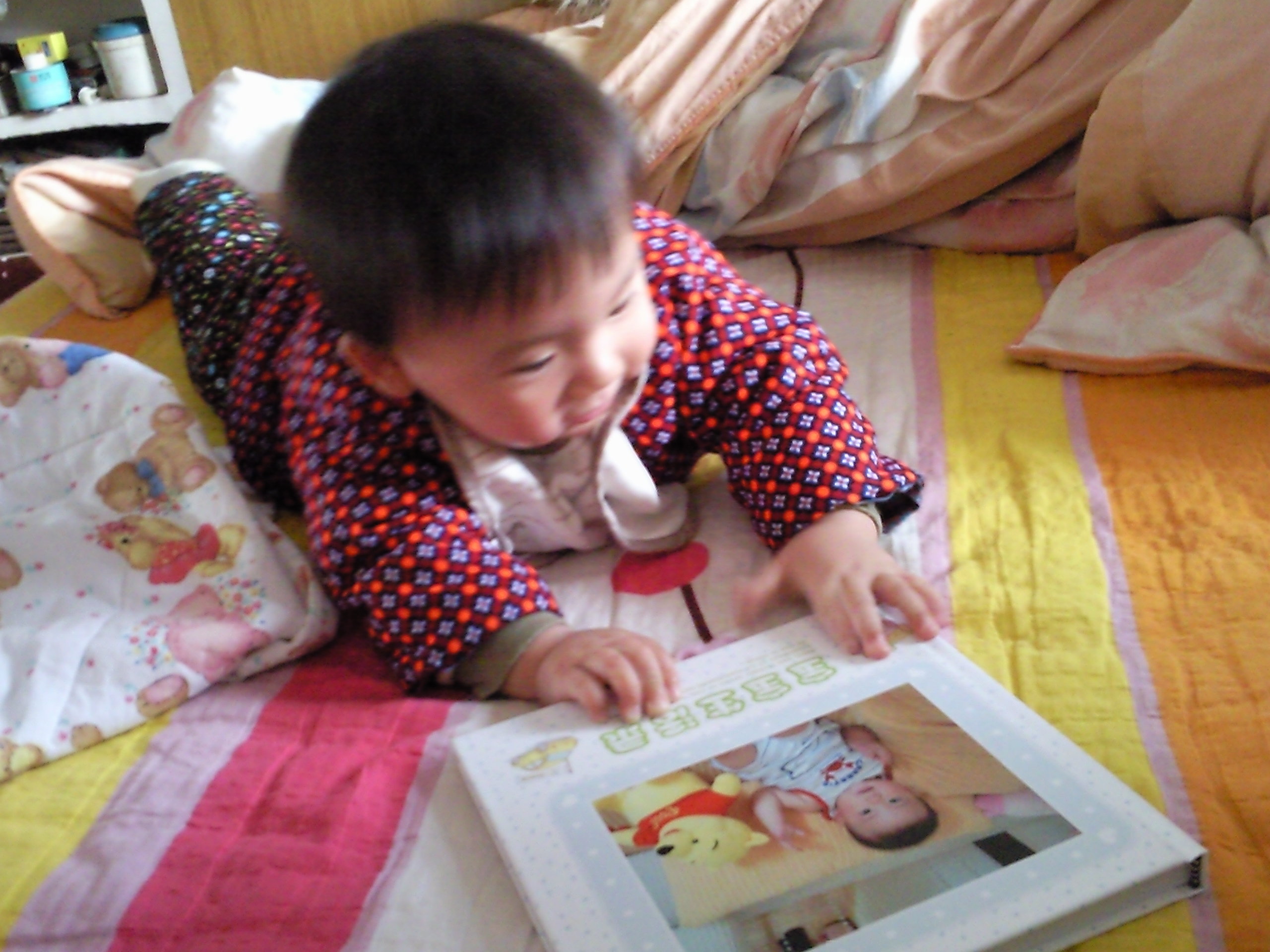 爺爺說這樣一本相冊就像一本書，看著舒服
